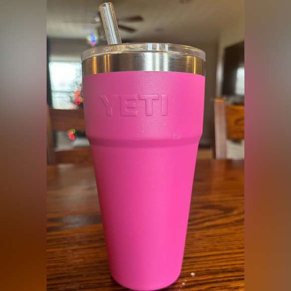 Pink Yeti 26oz stackable cup with straw - Picture 2 of 4